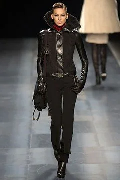 Look 18